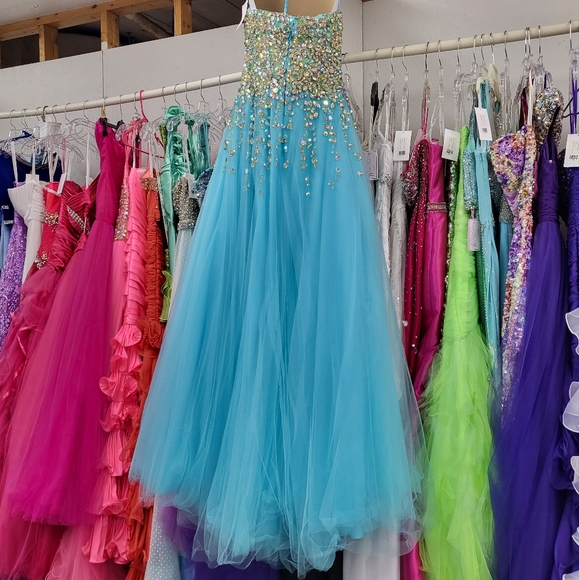 Jovani Prom Dress - Picture 2 of 4